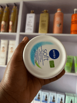 Nivea soft moisturizer
